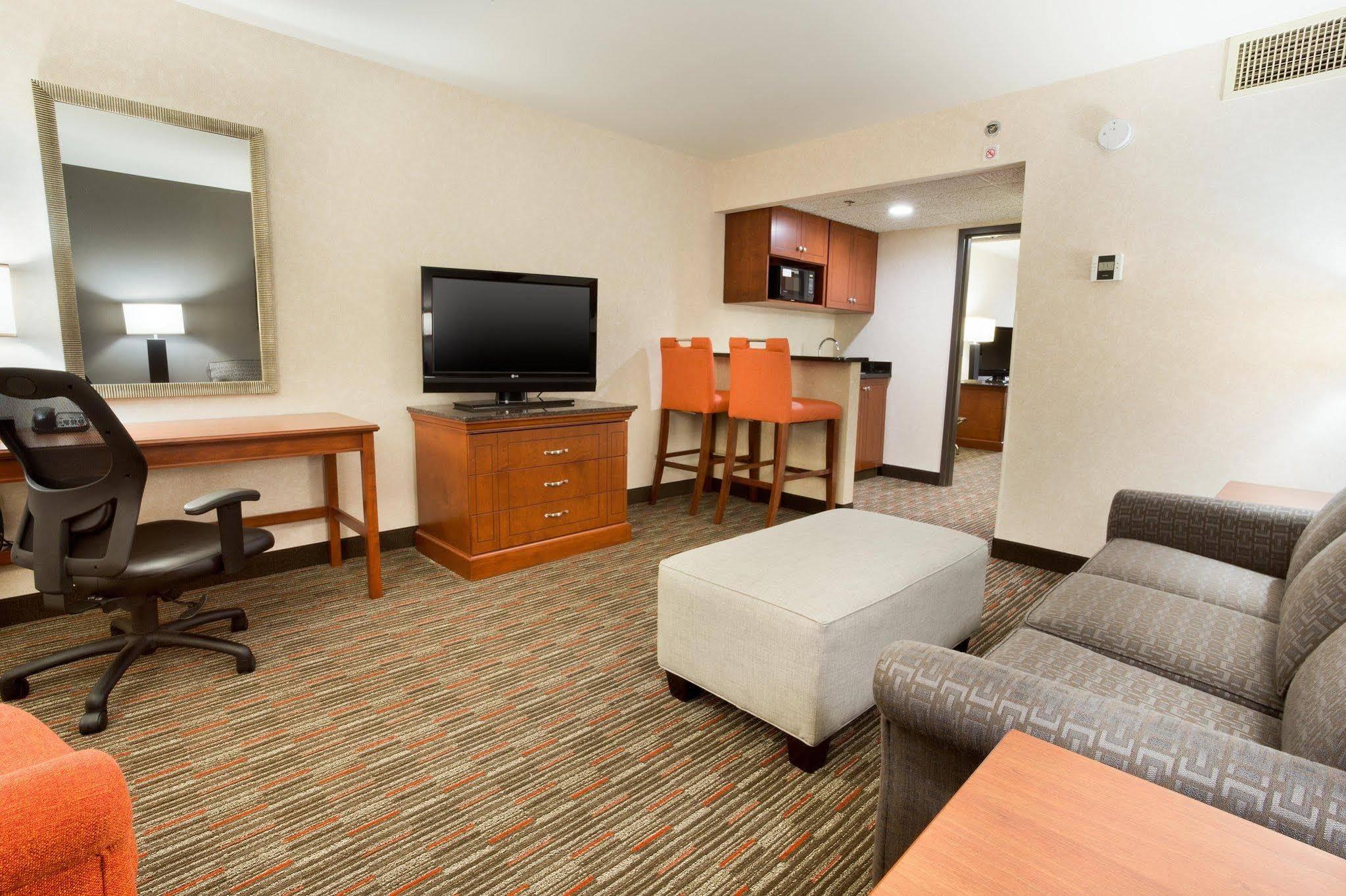 Drury Inn & Suites St. Louis Creve Coeur Exterior photo