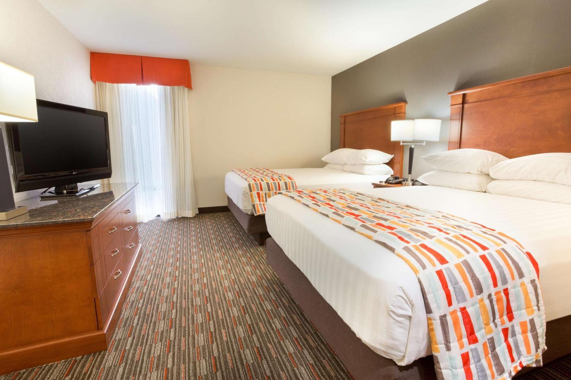 Drury Inn & Suites St. Louis Creve Coeur Exterior photo